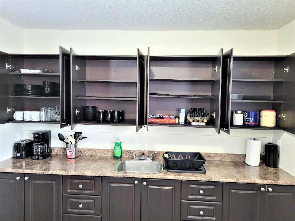 Cozy 4 Bedroom Townhouse - Peaceful Feel Of Home Winnipeg Luaran gambar