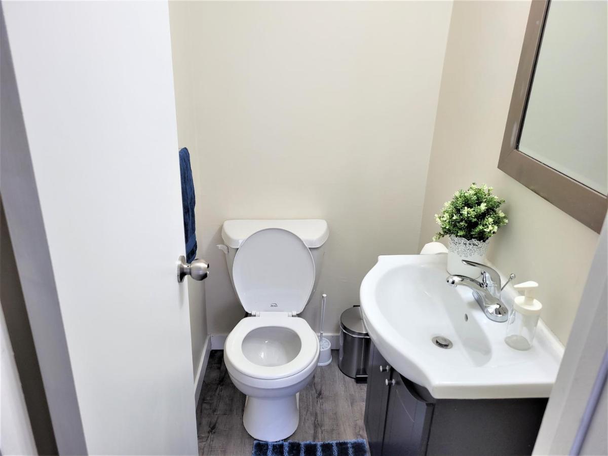 Cozy 4 Bedroom Townhouse - Peaceful Feel Of Home Winnipeg Luaran gambar